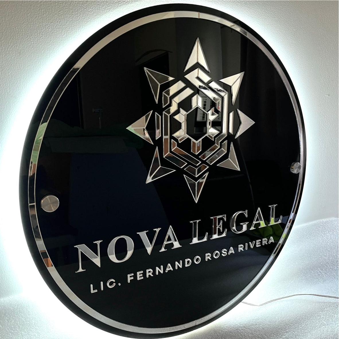 LOGOS EN ACRÍLICO